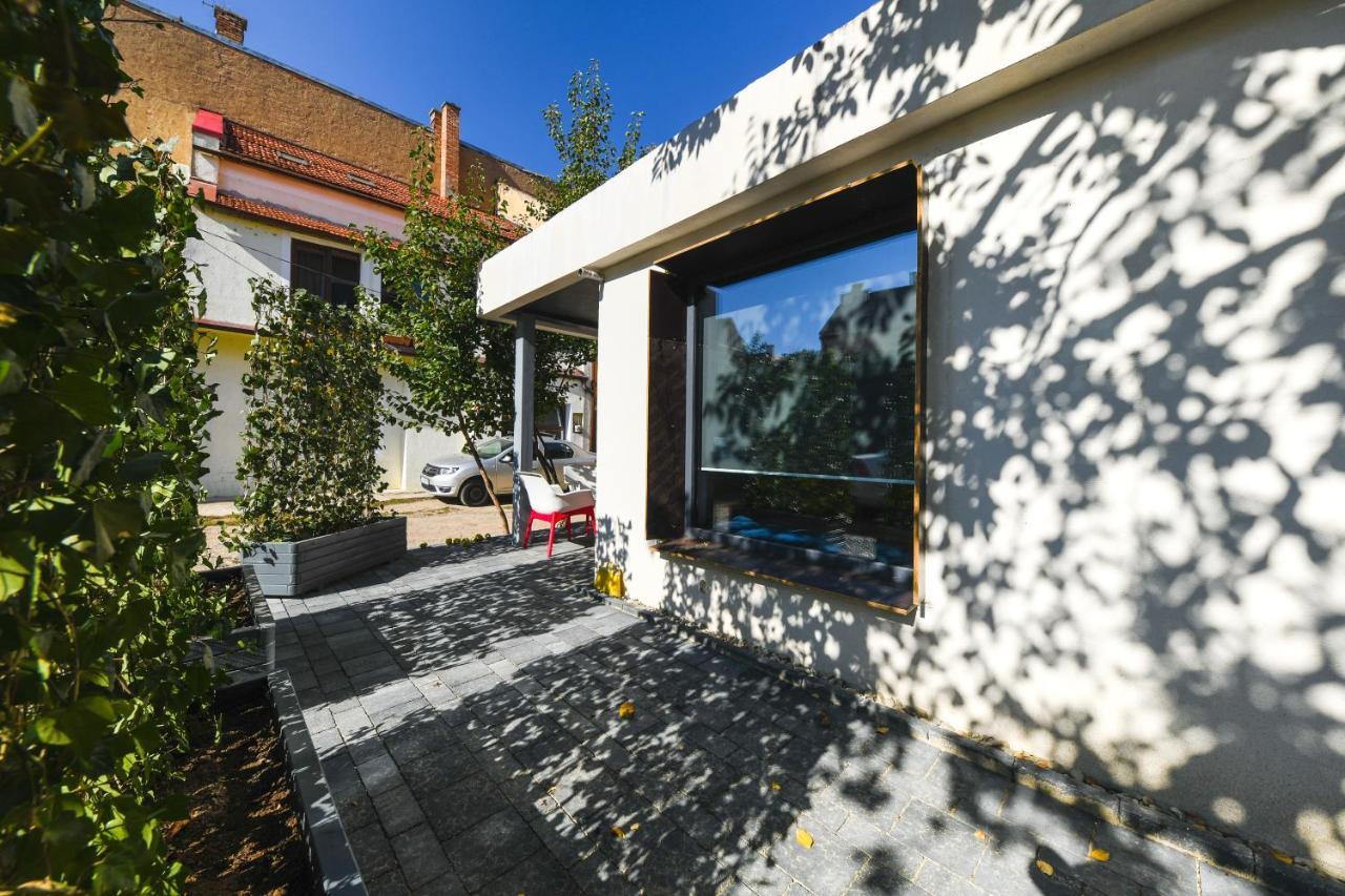Designer Apartment In The City Center Cluj-Napoca Exterior photo